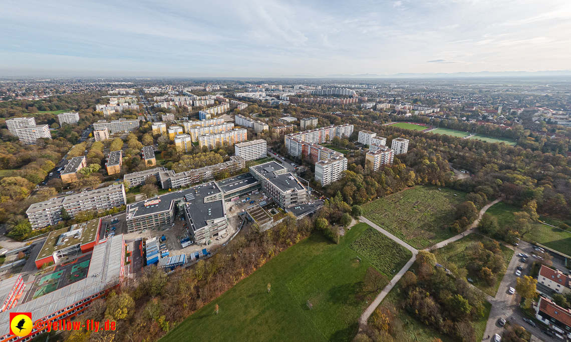 03.11.2022 -  Ostparksee mit Umgebung in Neuperlach